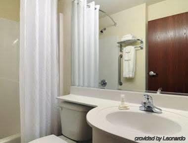 Microtel & By Wyndham Hotel 2*